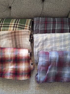 Bundle Of 6 Mens Flannel Shirts, Size Medium, Long Sleeve Cotton Button Down